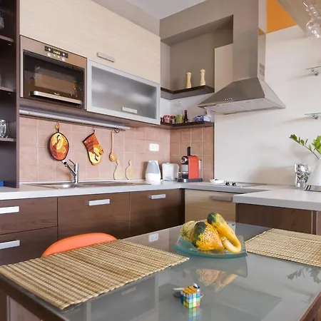 Kornelia بودابست